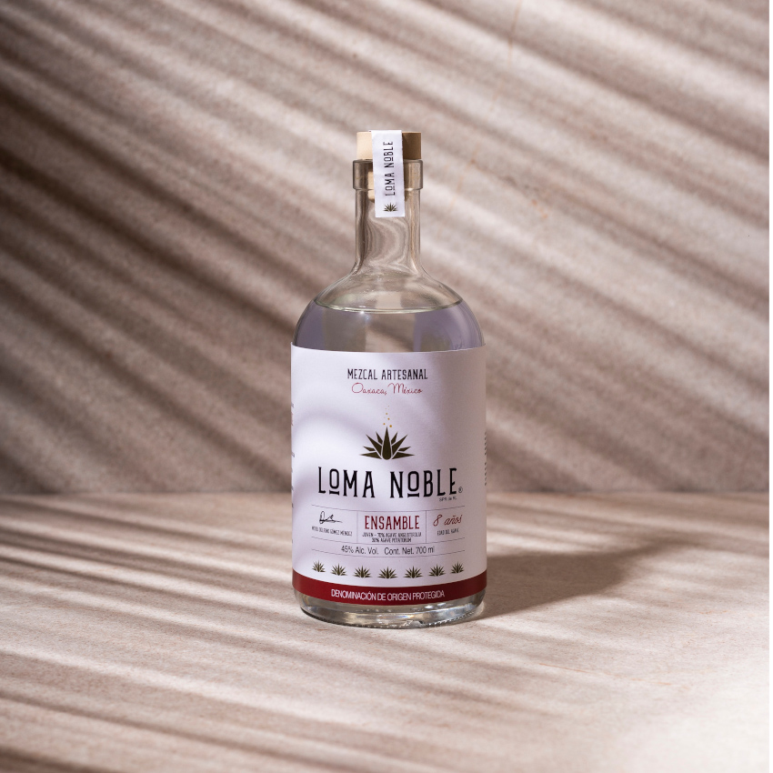 LOMA NOBLE Mezcal Ensamble Rojo, 42% vol., 700ml