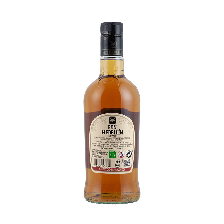 MEDELLIN Añejo Superior - Brauner Rum 3 Jahre, 700ml, 40% vol